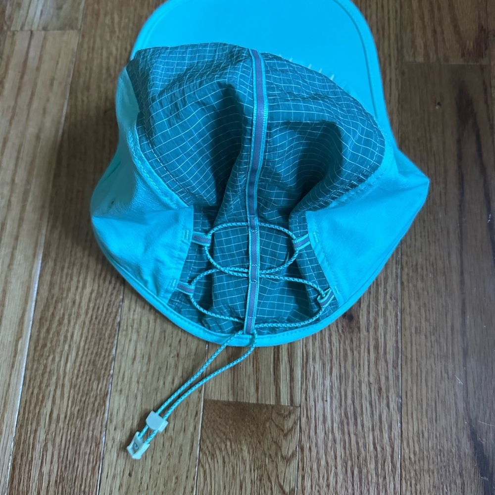 Lululemon Athletica Pastel Green Running Cap Size L - XL - Picture 2 of 5